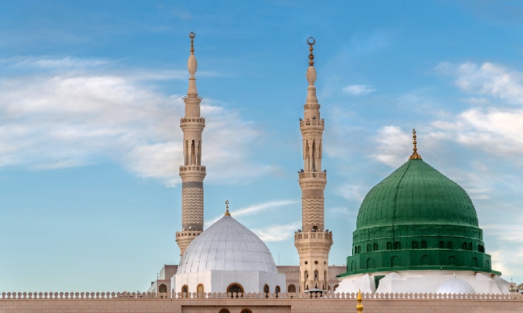 History of the Construction of the Nabawi Mosque: A Symbol of Struggle and Brotherhood of Muslims