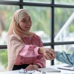 Hadis tentang Amanah: Mengapa Kepercayaan Lebih Berharga daripada Kepintaran?