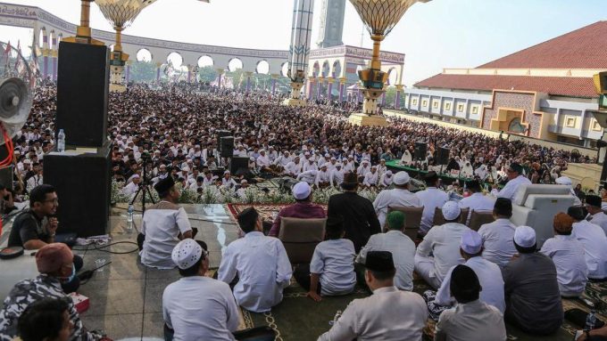 Maulid Nabi ﷺ: Mengapa Umat Islam Memperingati Kelahiran Rasulullah? Sejarah dan Maknanya