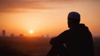 Ketika Hidup Terasa Tidak Adil: Bagaimana Seorang Muslim Harus Bersikap?